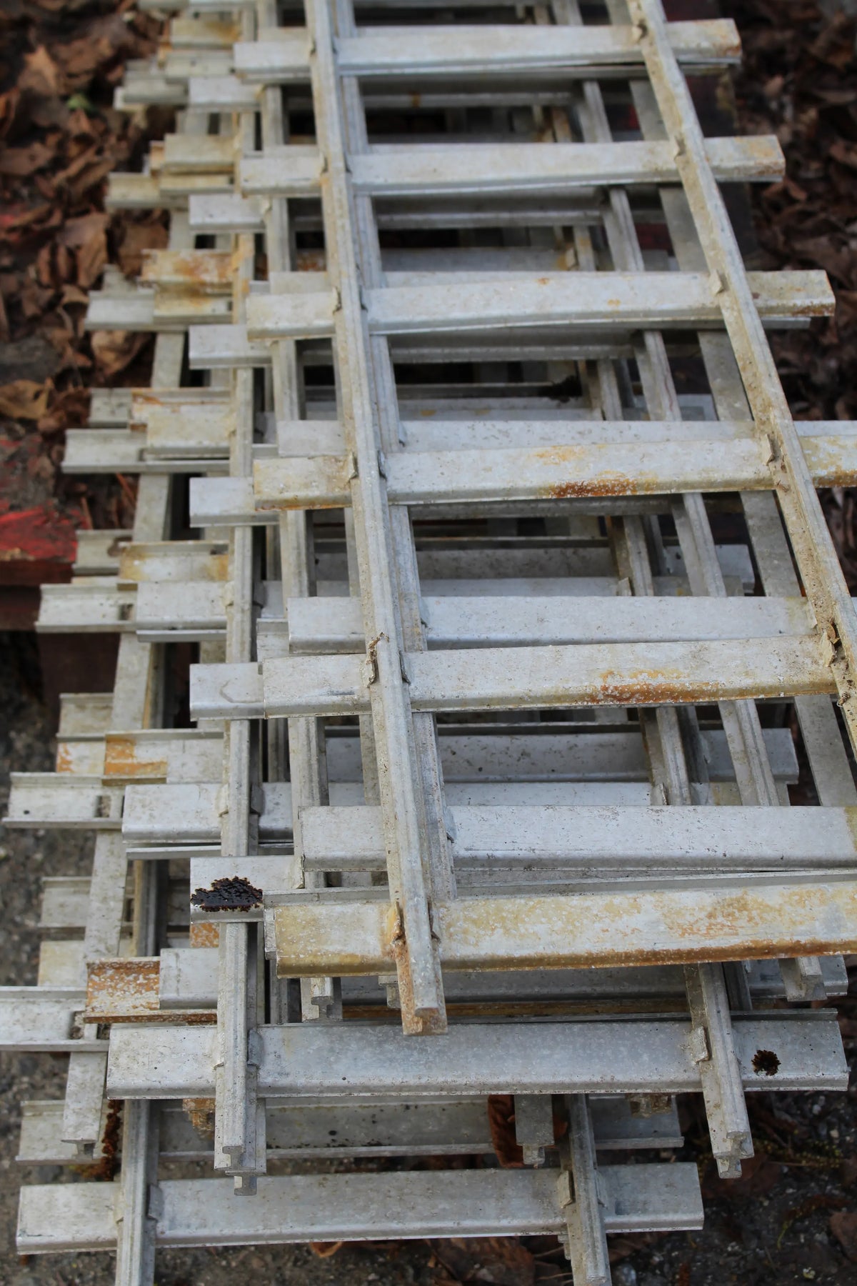 Eight panels 7 1/4 inch gauge track with aluminium sleepers