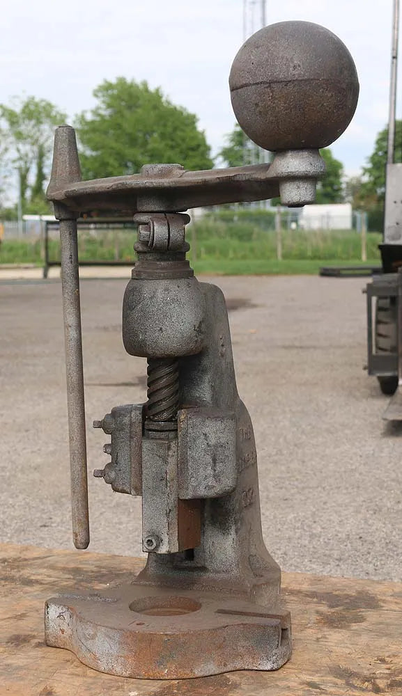 Fly press
