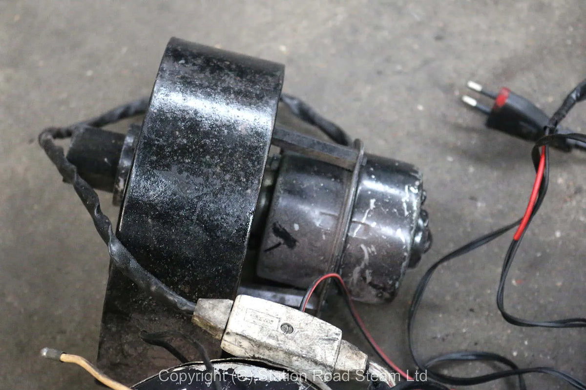 Five electric steam-raising blowers