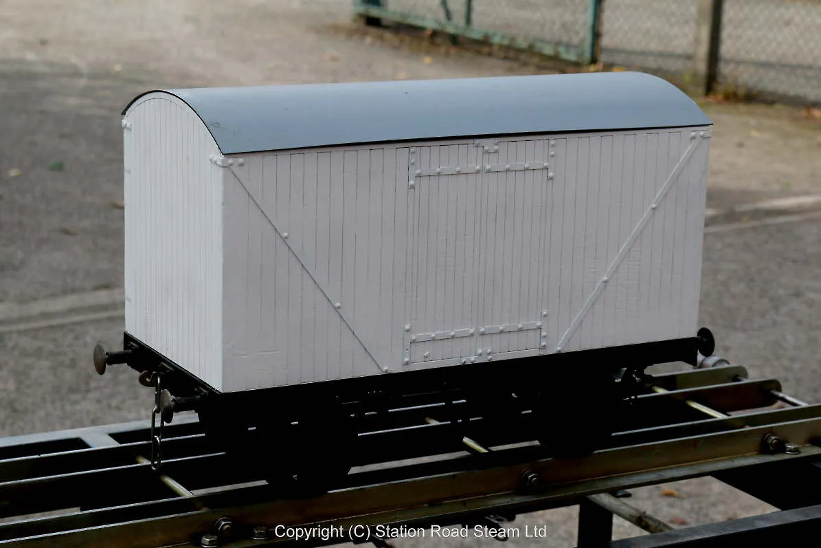 5 inch gauge box van (painted)