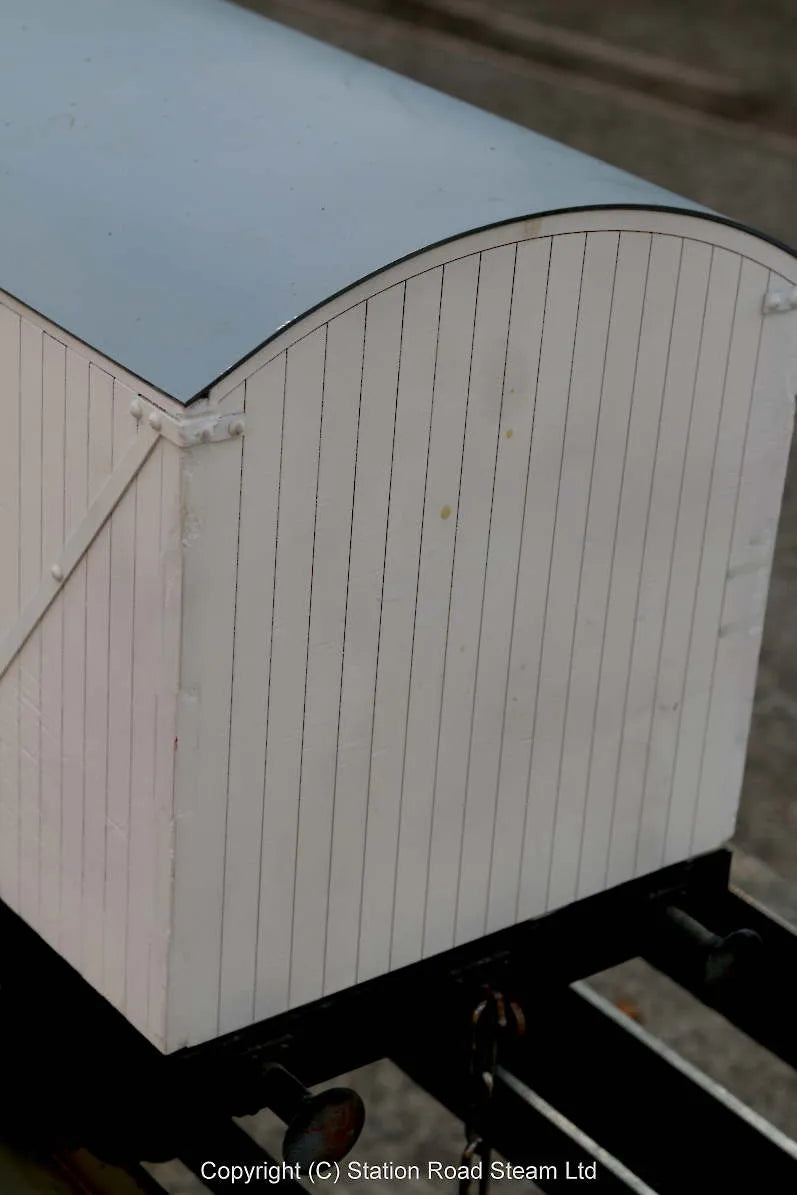 5 inch gauge box van (painted)
