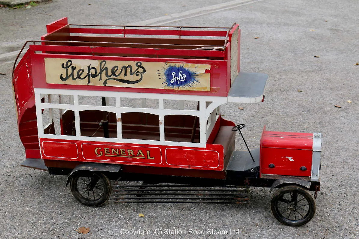 Pedal London Bus