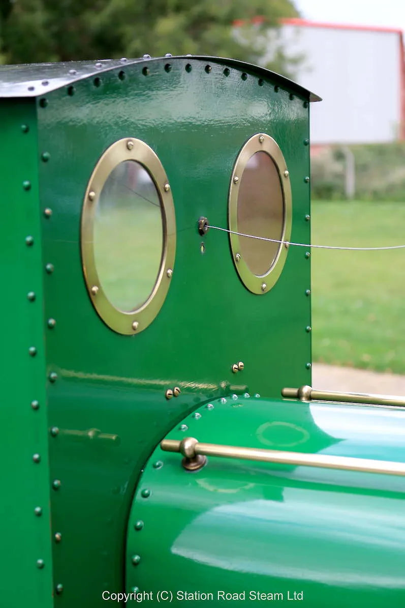 7 1/4 inch gauge Hunslet 0-4-0ST