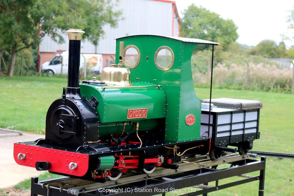7 1/4 inch gauge Hunslet 0-4-0ST