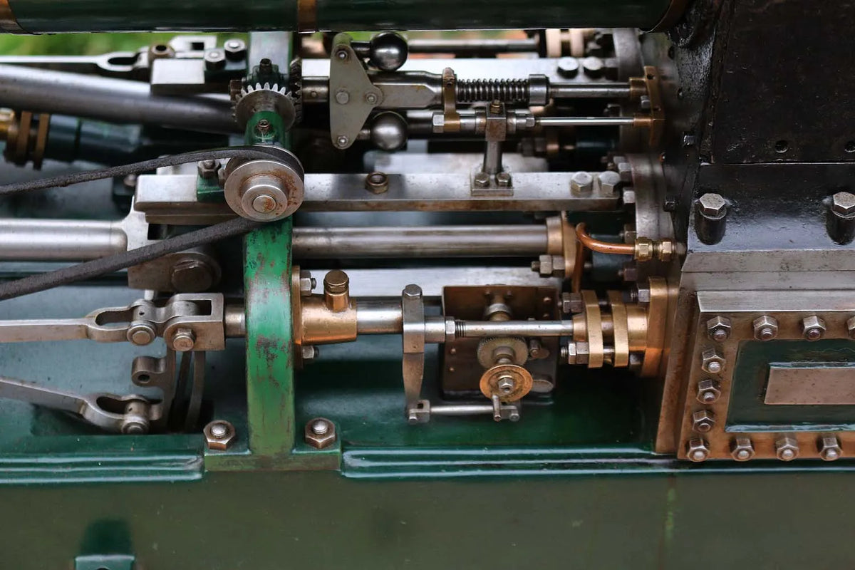 Undertype portable engine