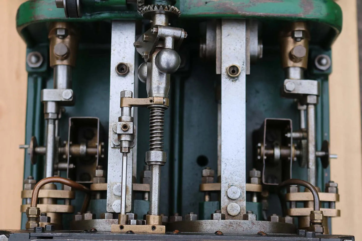 Undertype portable engine