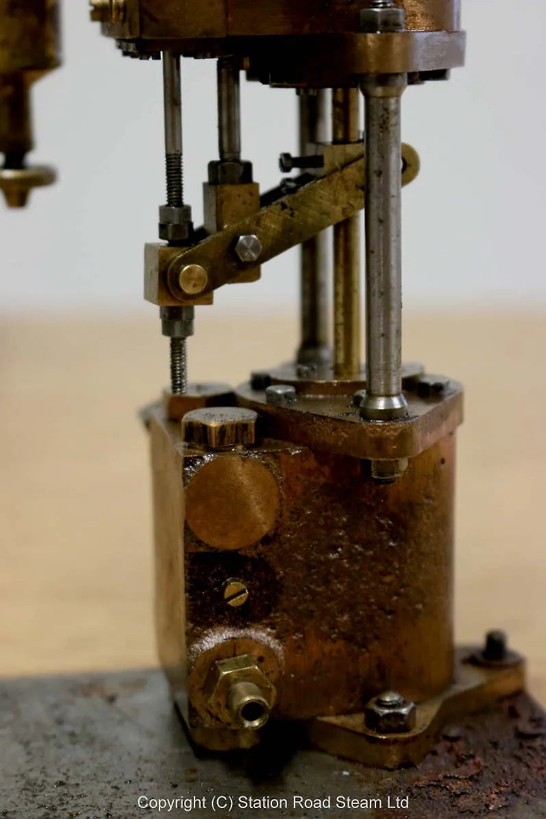 Vertical steam pump