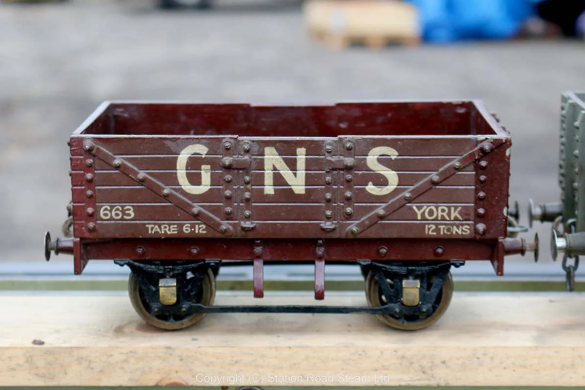 2 1/2 inch gauge brake van and two wagons