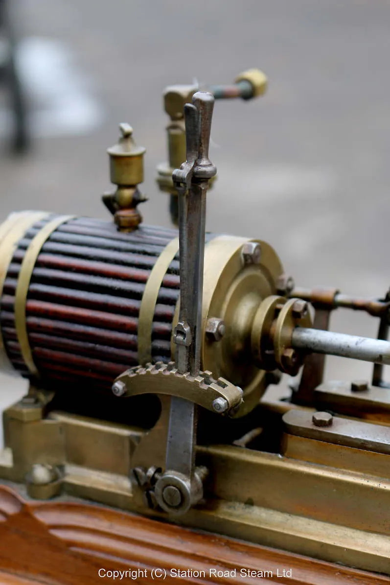 Horizontal mill engine