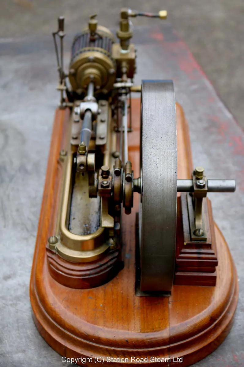 Horizontal mill engine
