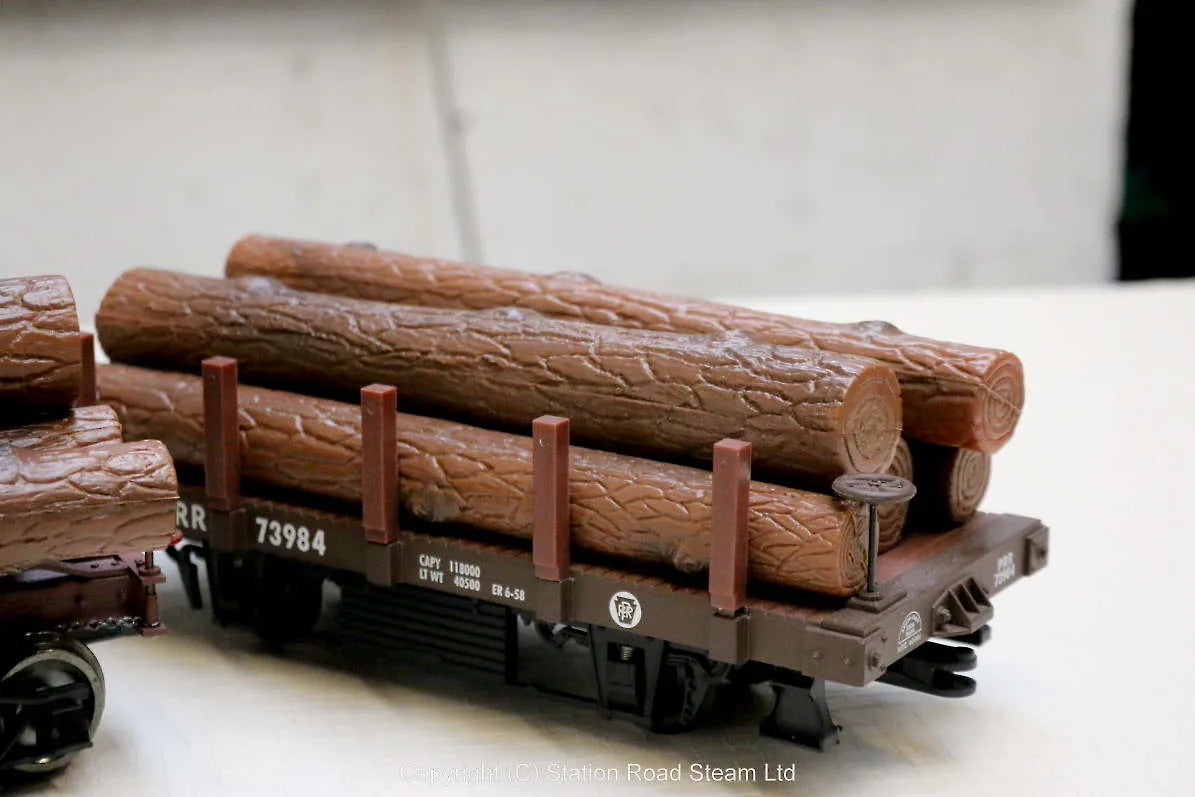 Three cylinder Accucraft Shay + wagons