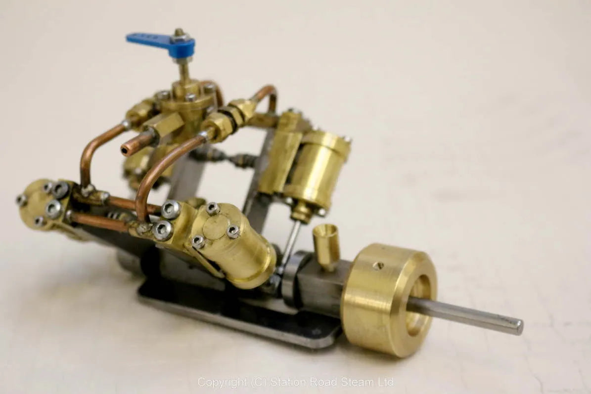 Small V4 engine