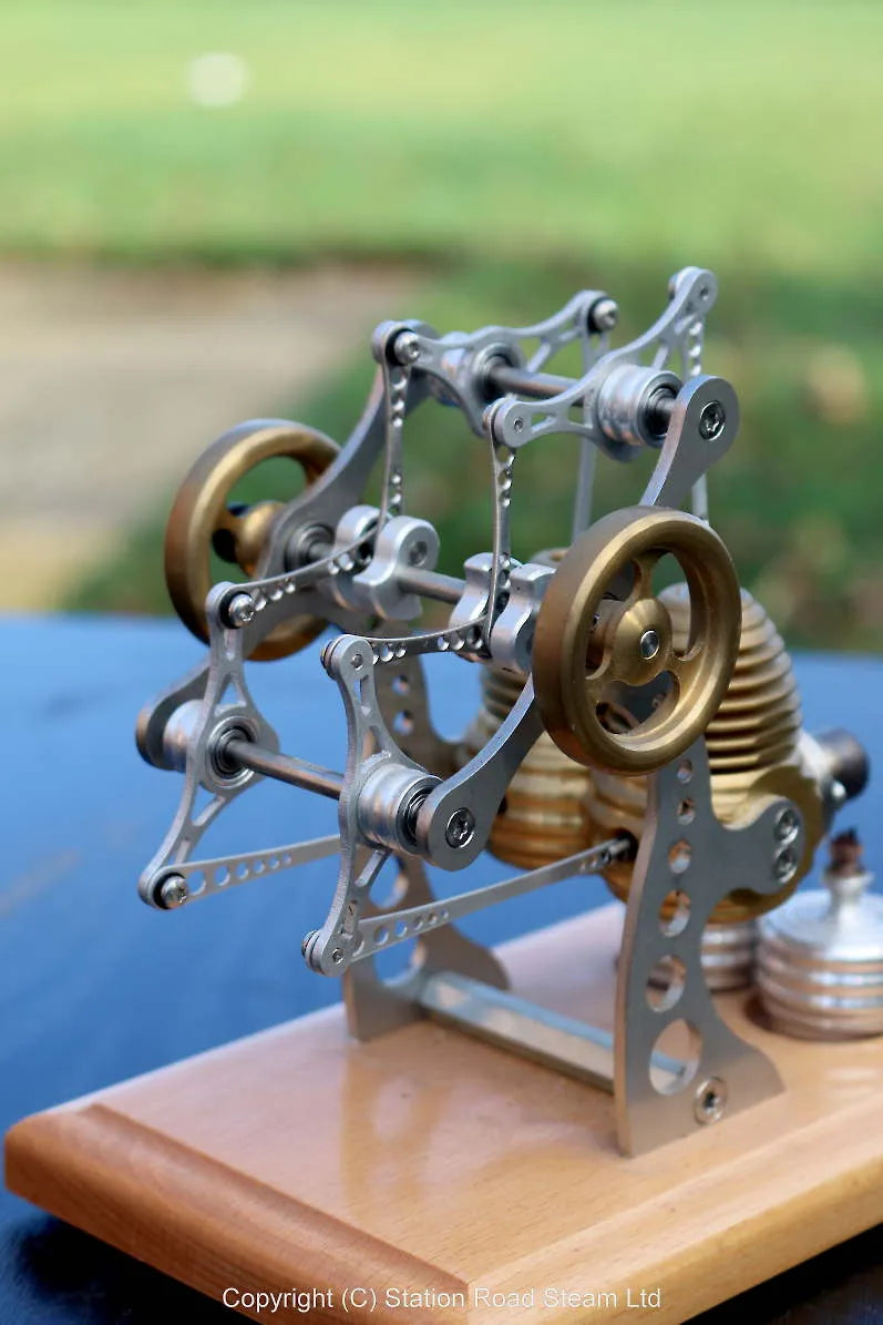 Bohm twin cylinder hot air engine