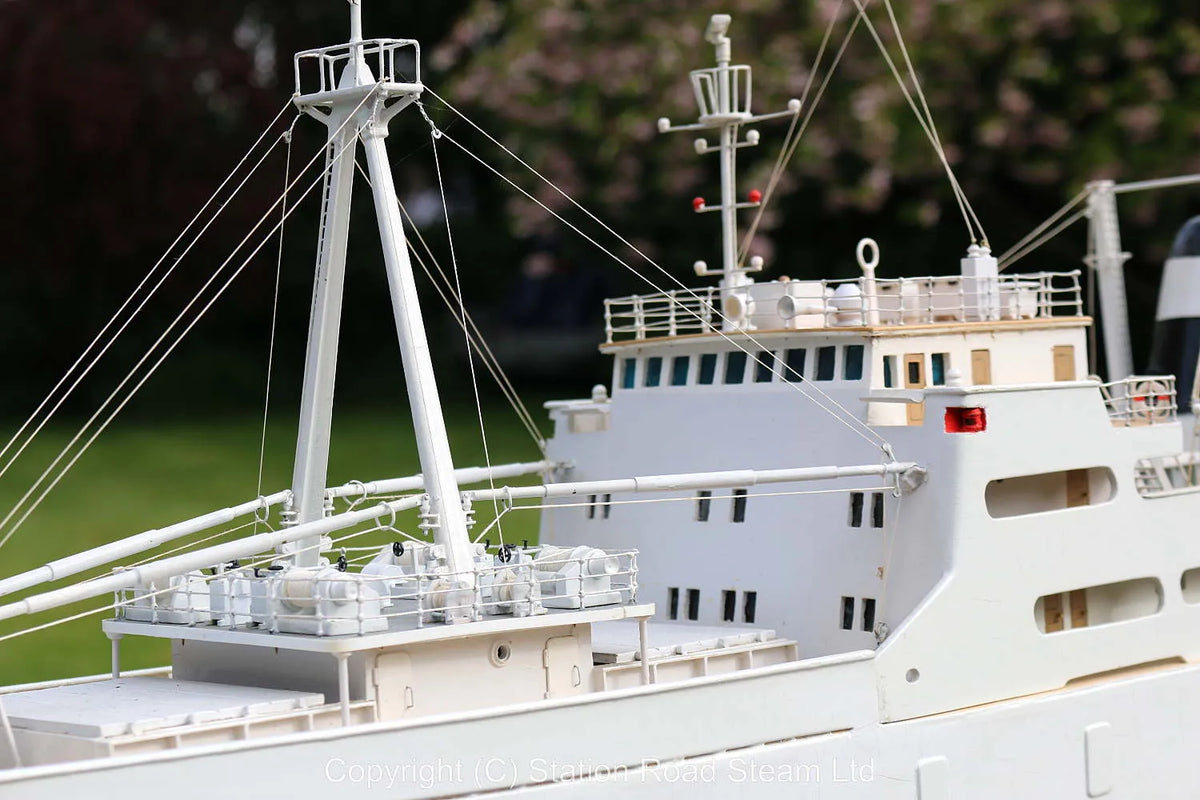 54 inch radio-controlled ship "Callisto"