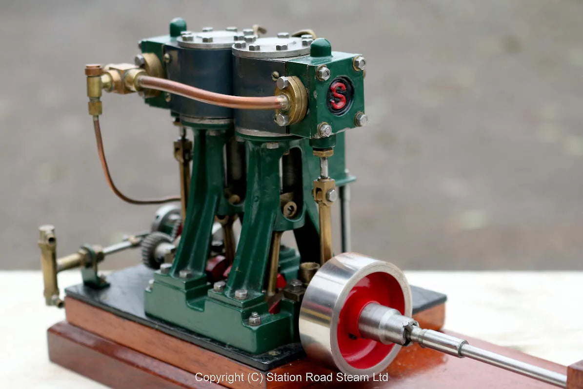 Stuart Double Ten engine with feed pump and lubricator