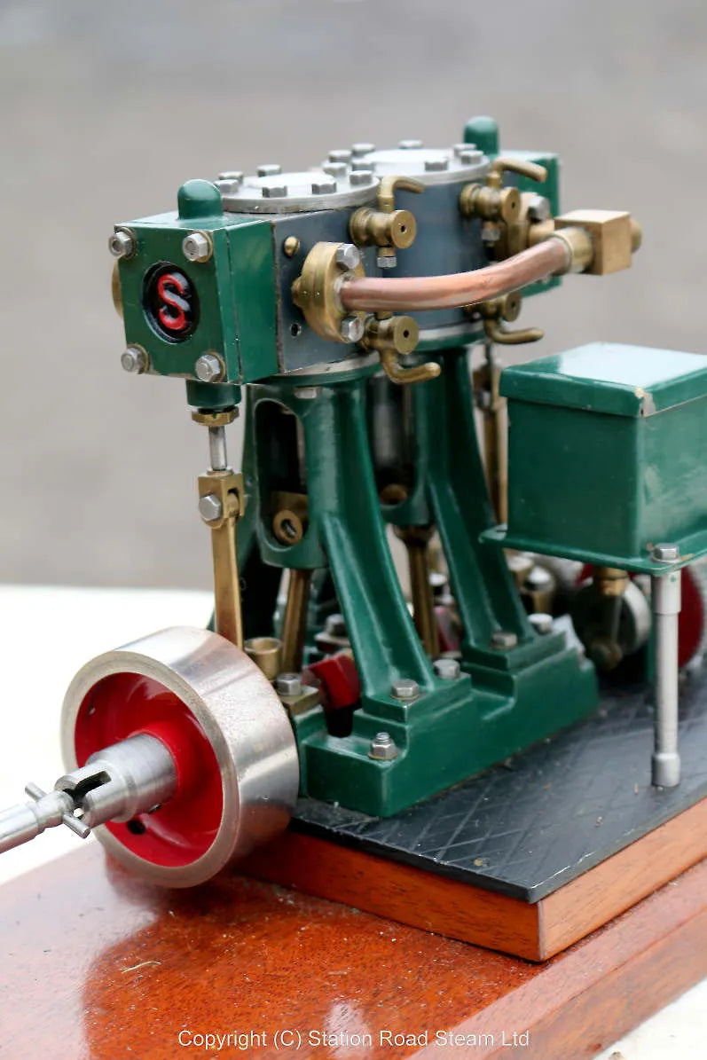 Stuart Double Ten engine with feed pump and lubricator
