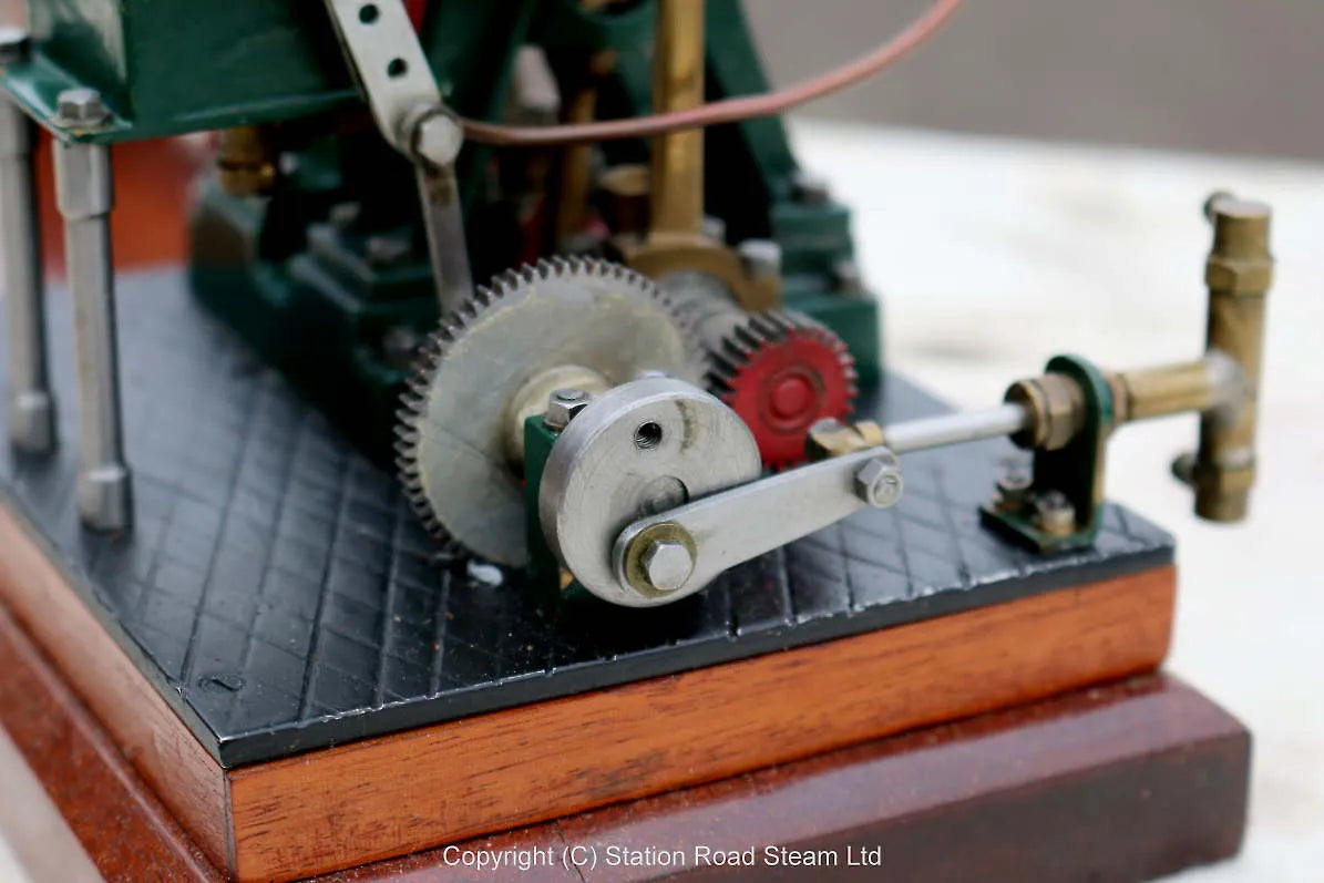 Stuart Double Ten engine with feed pump and lubricator