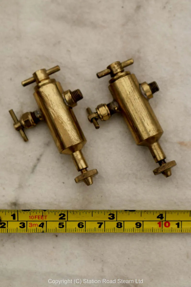 Pair small displacement lubricators