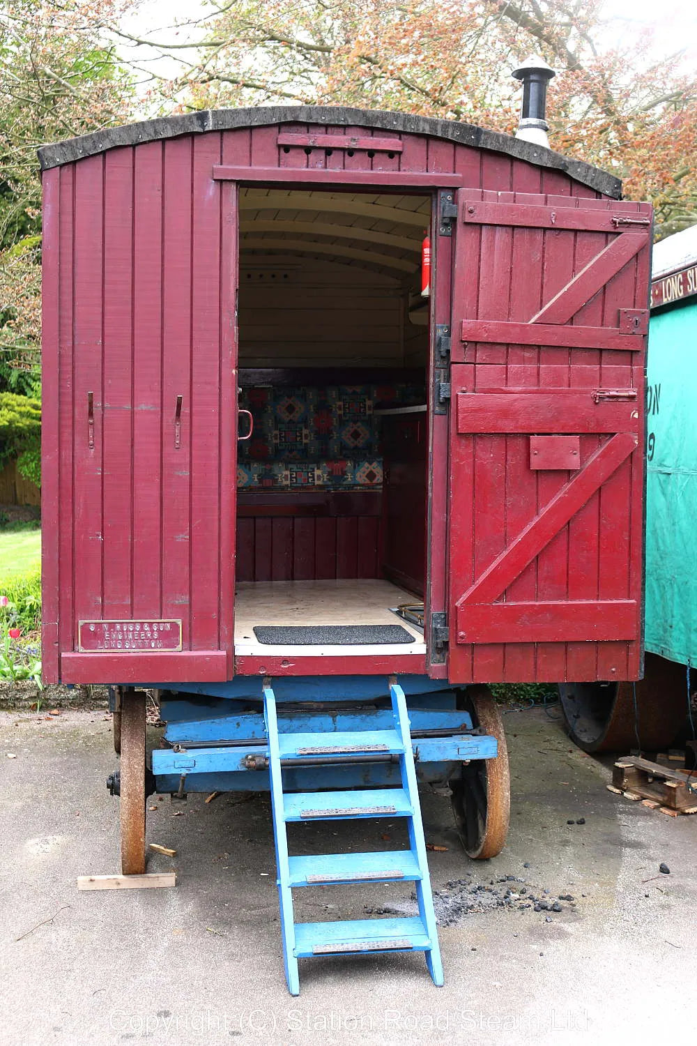 Eddison living van