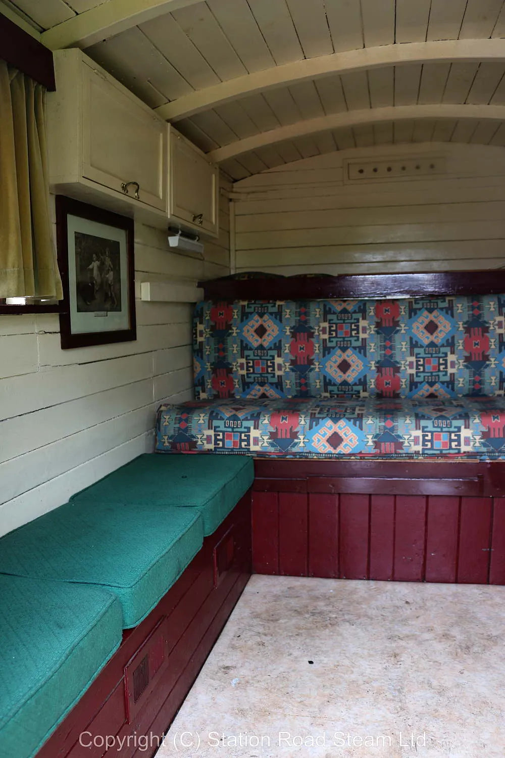 Eddison living van