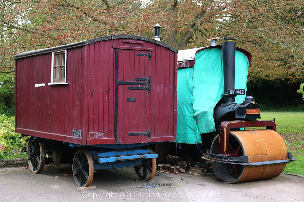 Eddison living van