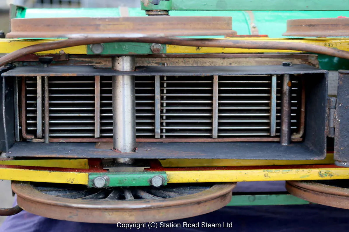 5 inch gauge American 4-4-0 with commercial boiler