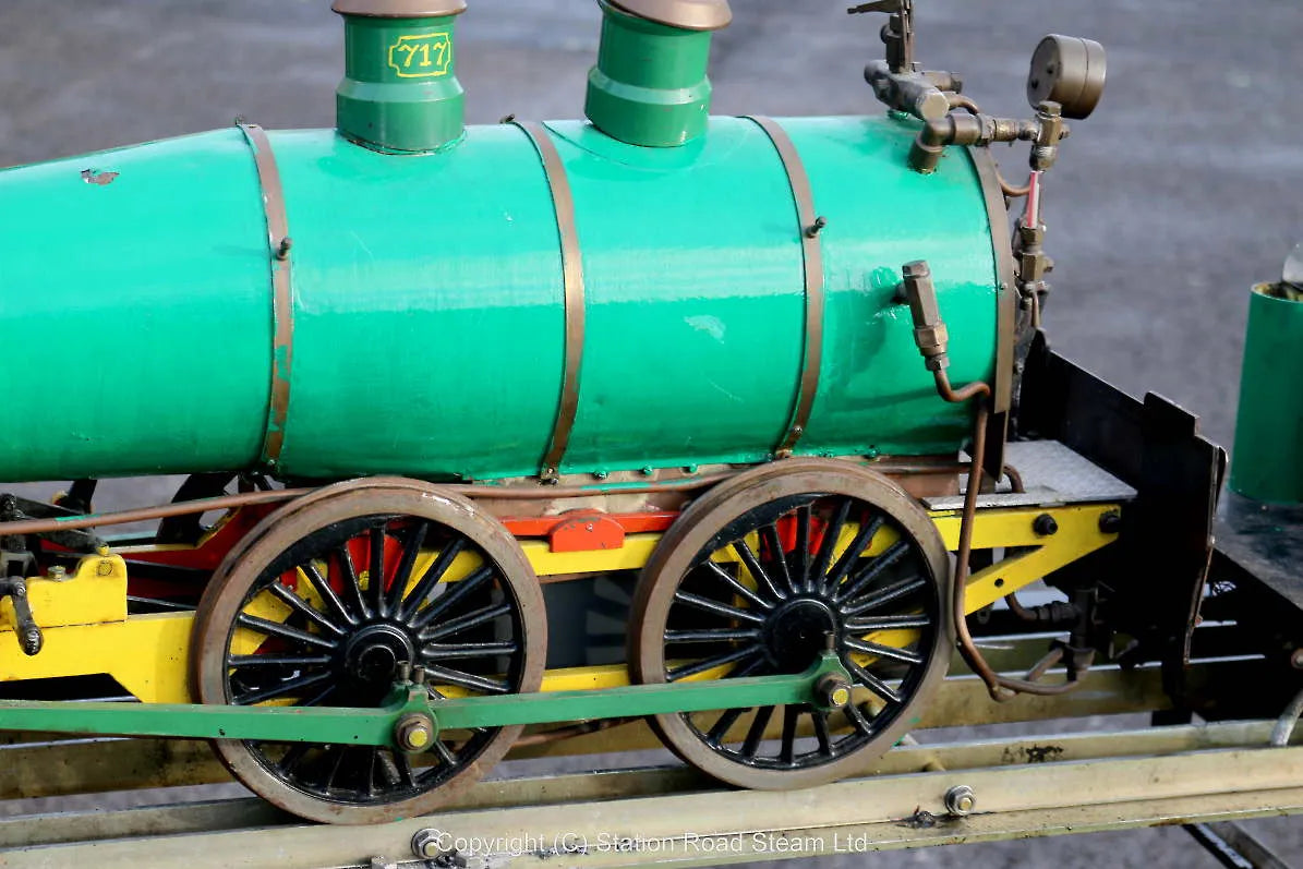 5 inch gauge American 4-4-0 with commercial boiler