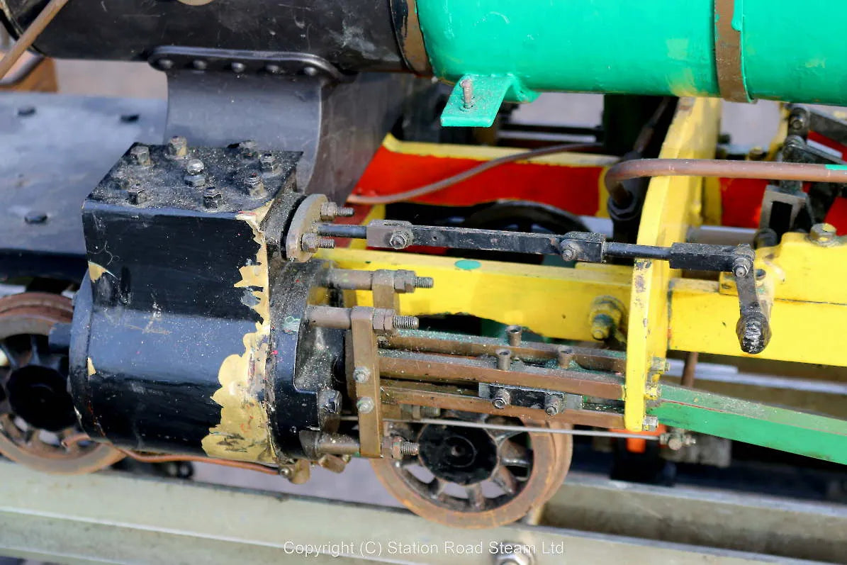 5 inch gauge American 4-4-0 with commercial boiler