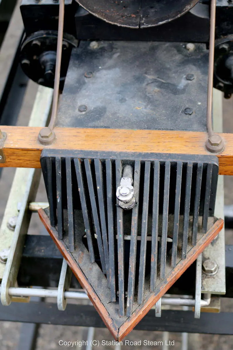 5 inch gauge American 4-4-0 with commercial boiler