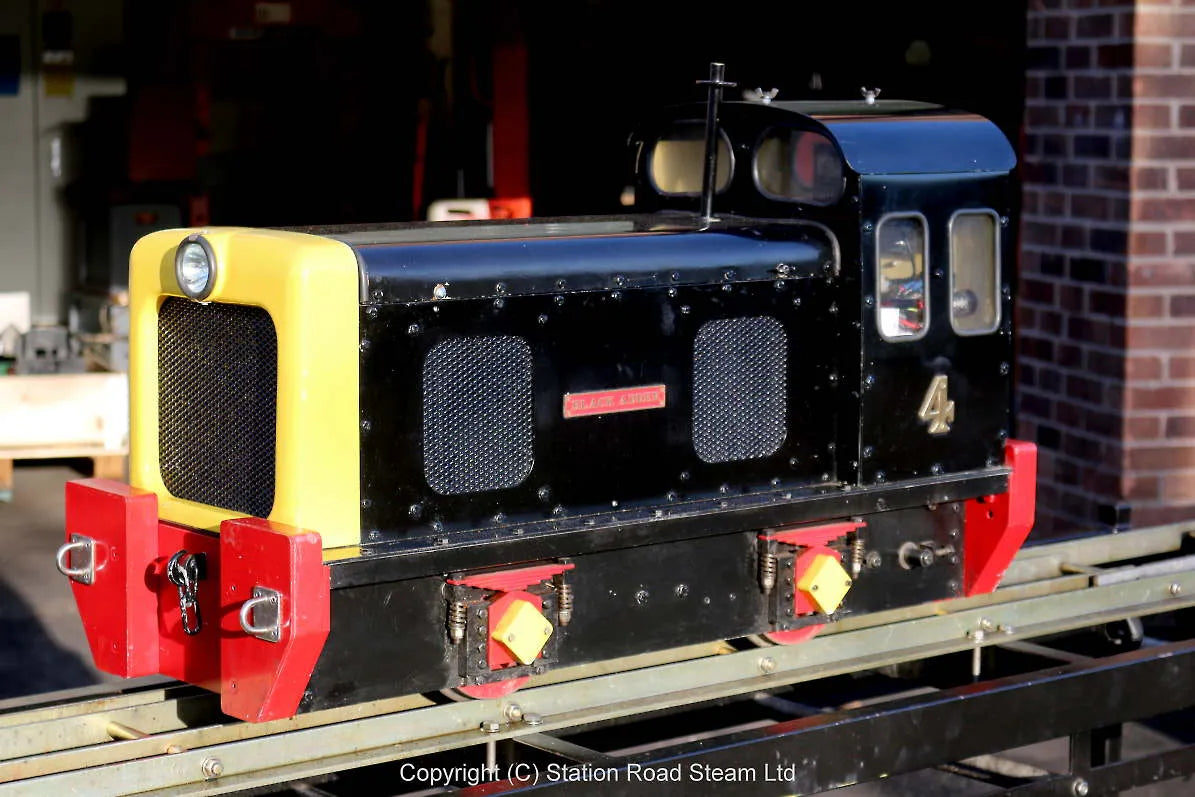 7 1/4 inch gauge battery-electric 0-4-0