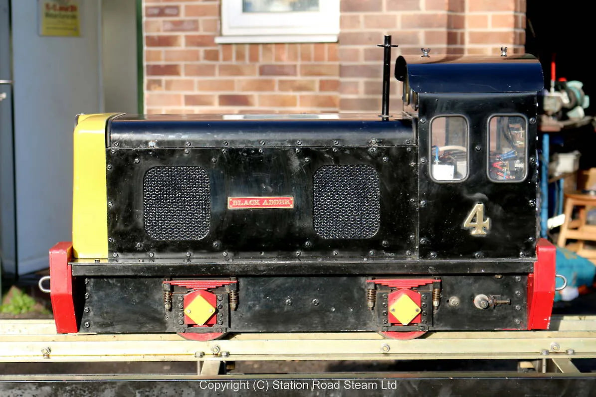 7 1/4 inch gauge battery-electric 0-4-0