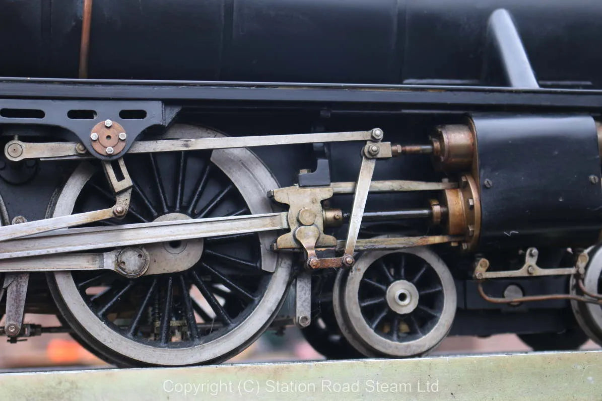 3 1/2 inch gauge Black 5