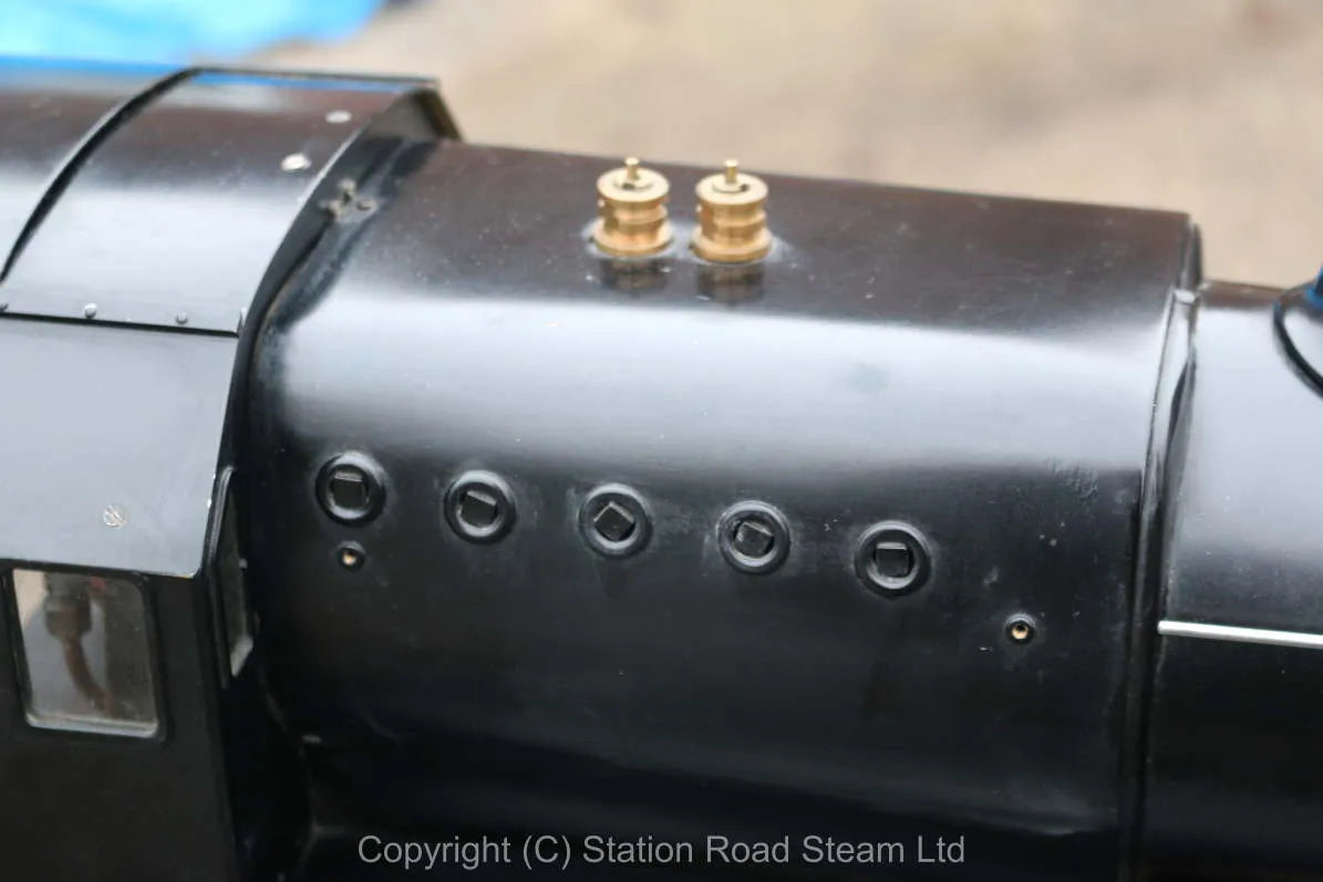 3 1/2 inch gauge Black 5
