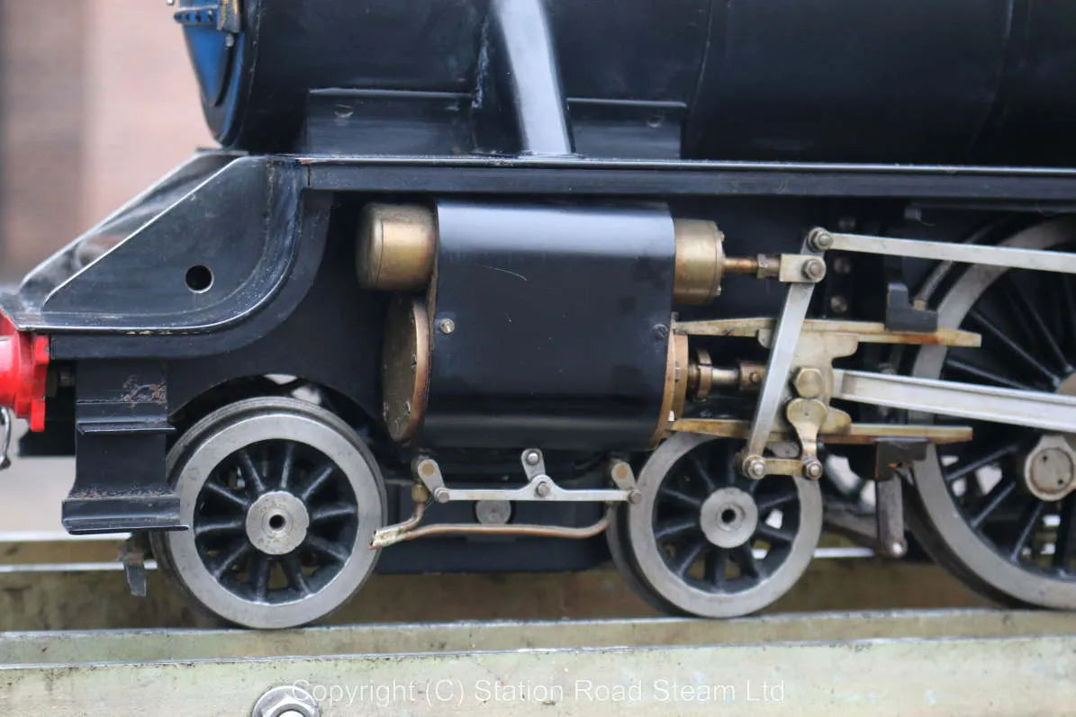 3 1/2 inch gauge Black 5
