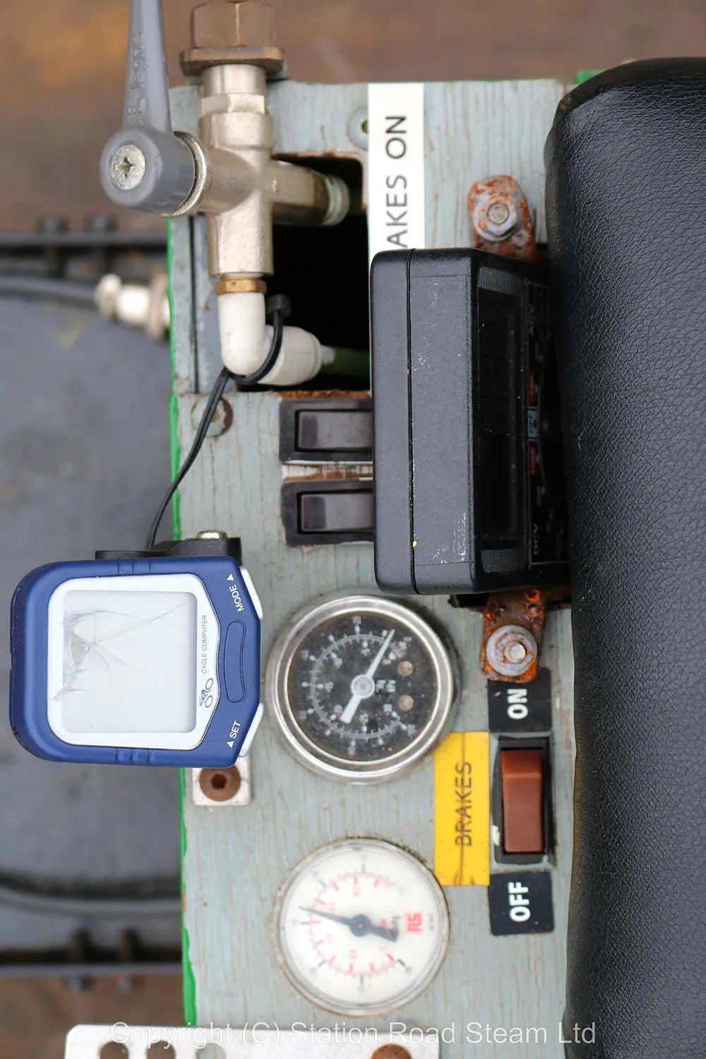 5 inch gauge Class 20 battery-electric with driving truck