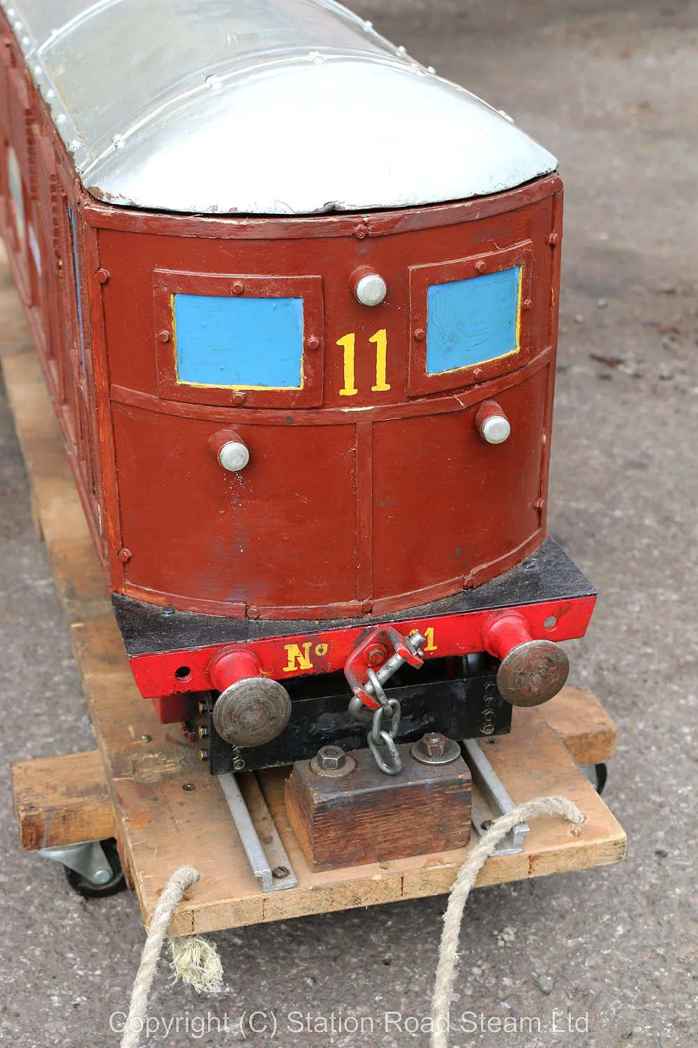 5 inch gauge "Metropolitan Growler" battery electric