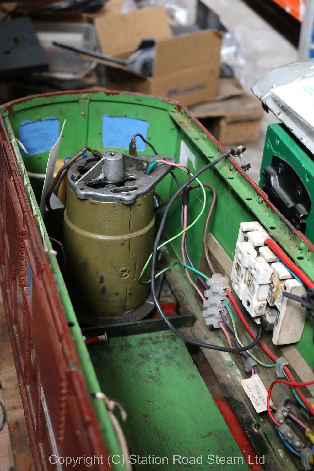 5 inch gauge "Metropolitan Growler" battery electric