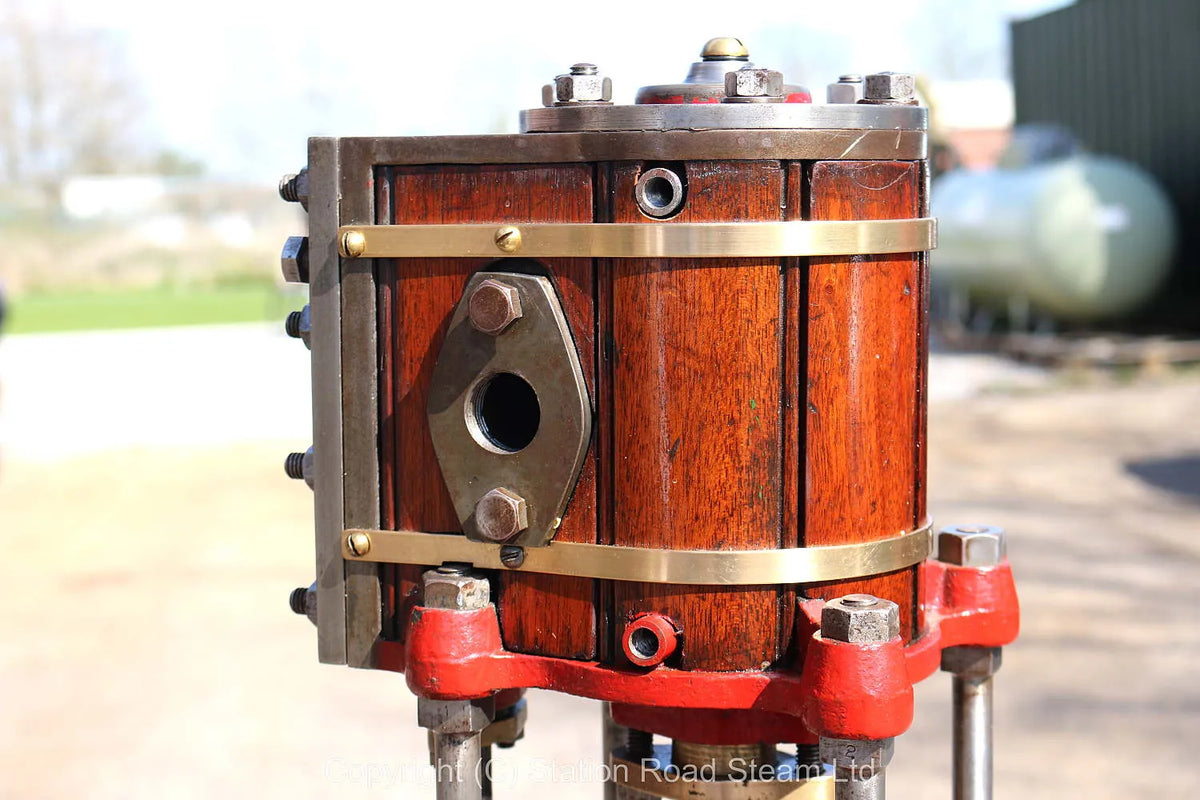 Large vertical steam engine