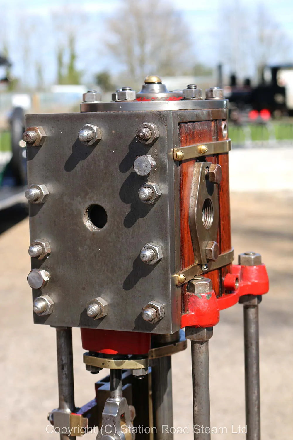 Large vertical steam engine