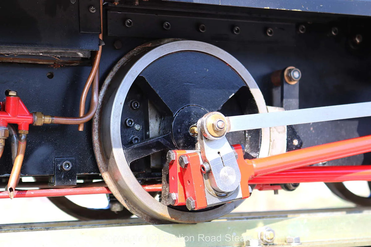 7 1/4 inch gauge "Romulus" 0-4-0T with tender