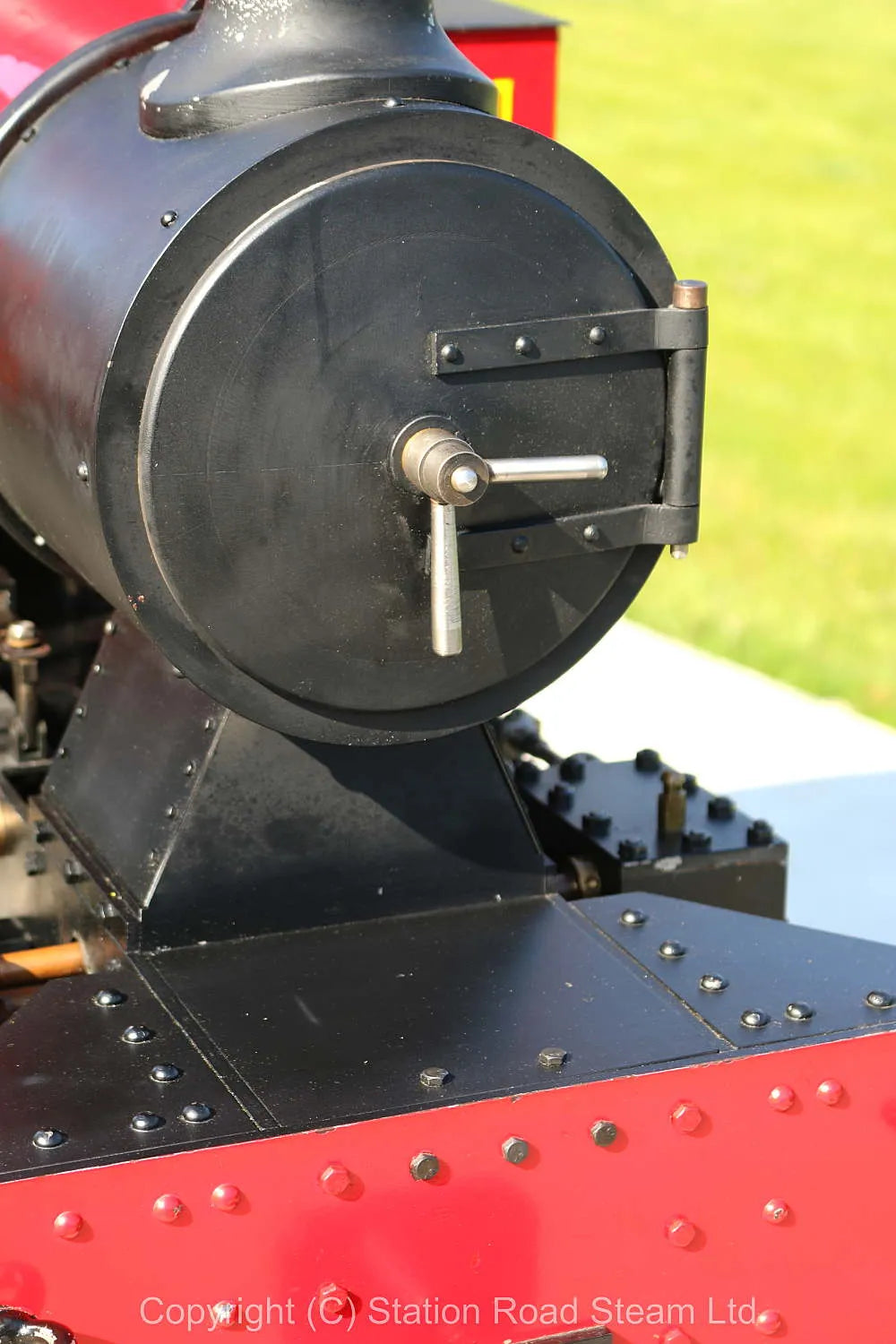 7 1/4 inch gauge "Romulus" 0-4-0T with tender