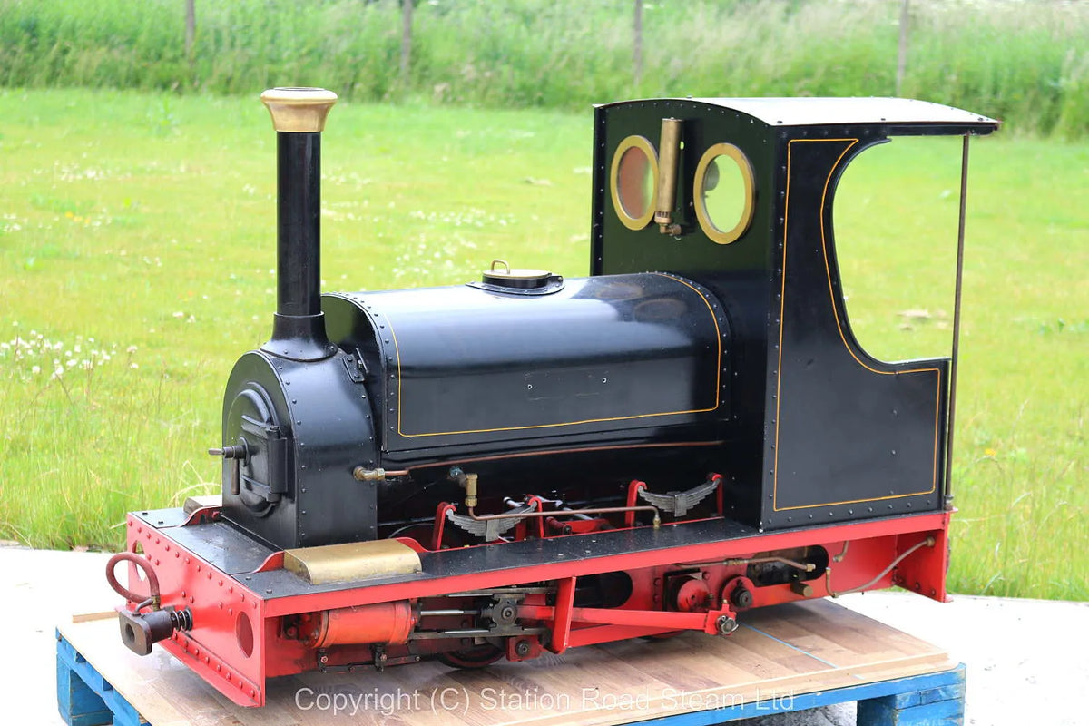 7 1/4 inch gauge Hunslet 0-4-0ST