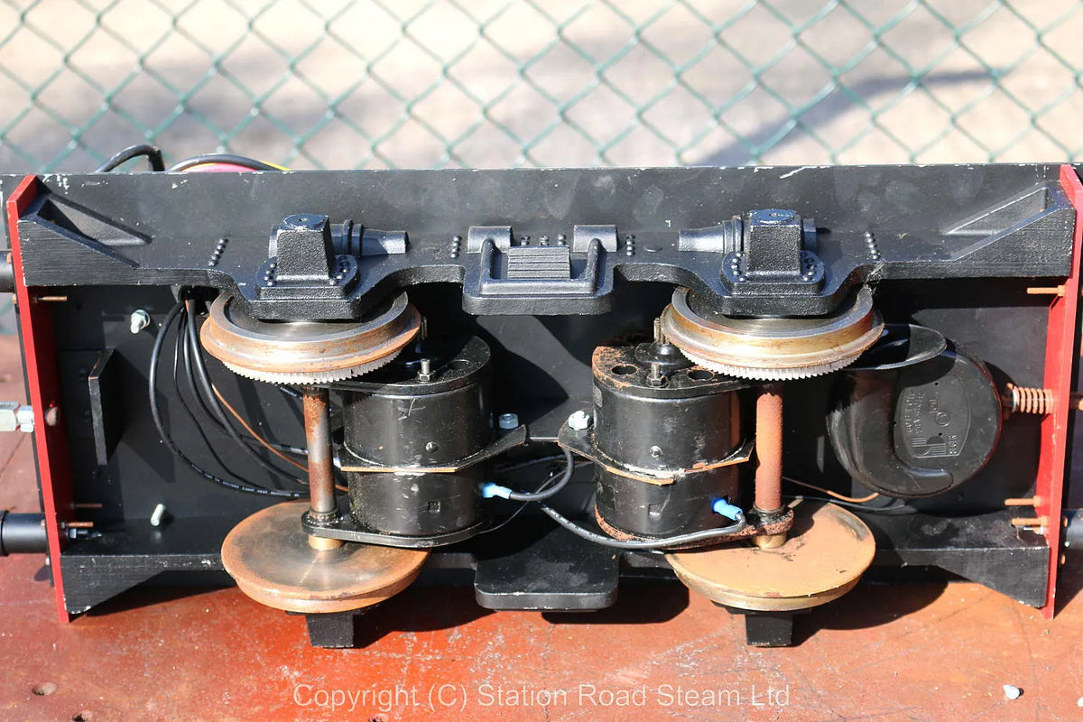 5 inch gauge battery-electric shunter