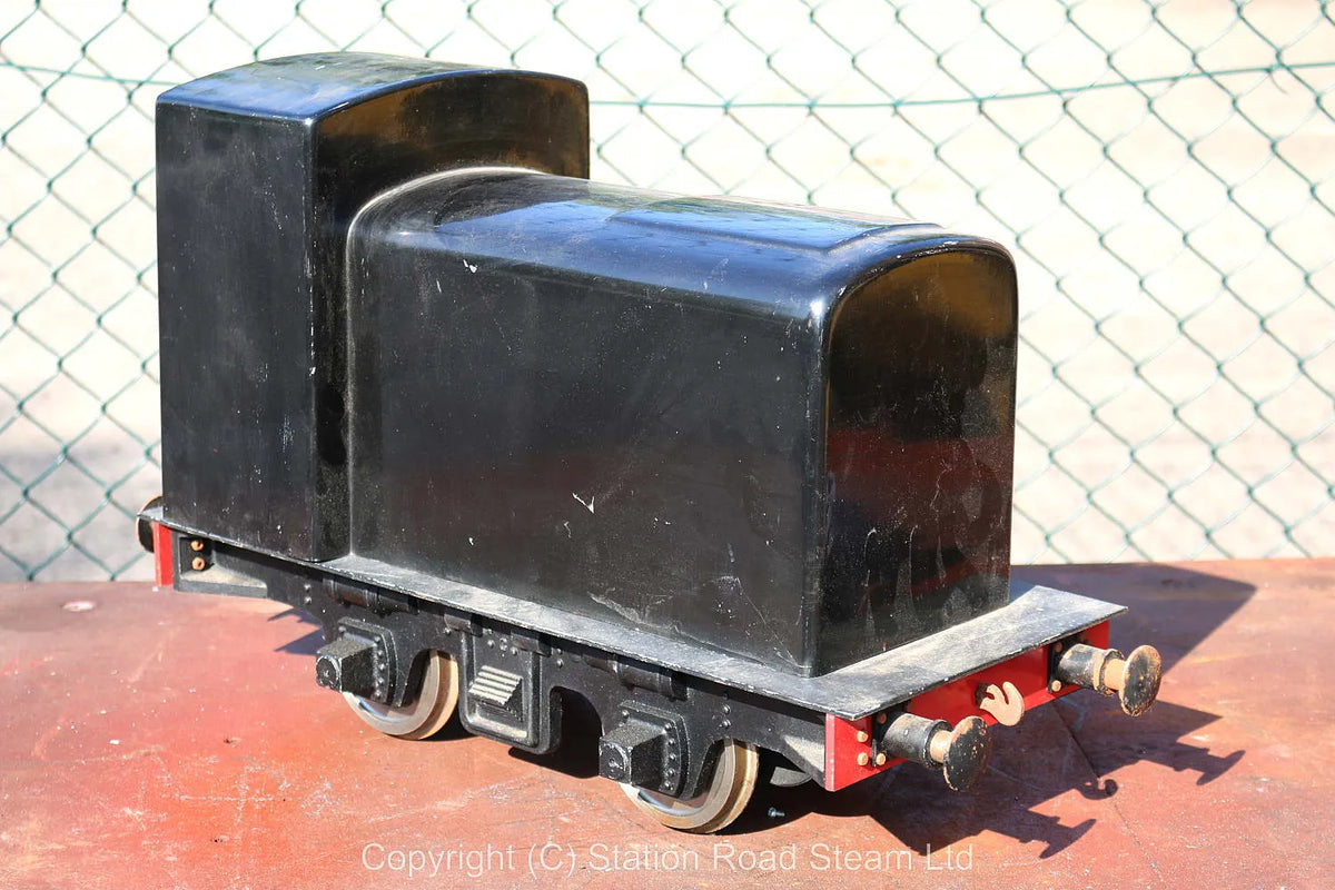 5 inch gauge battery-electric shunter