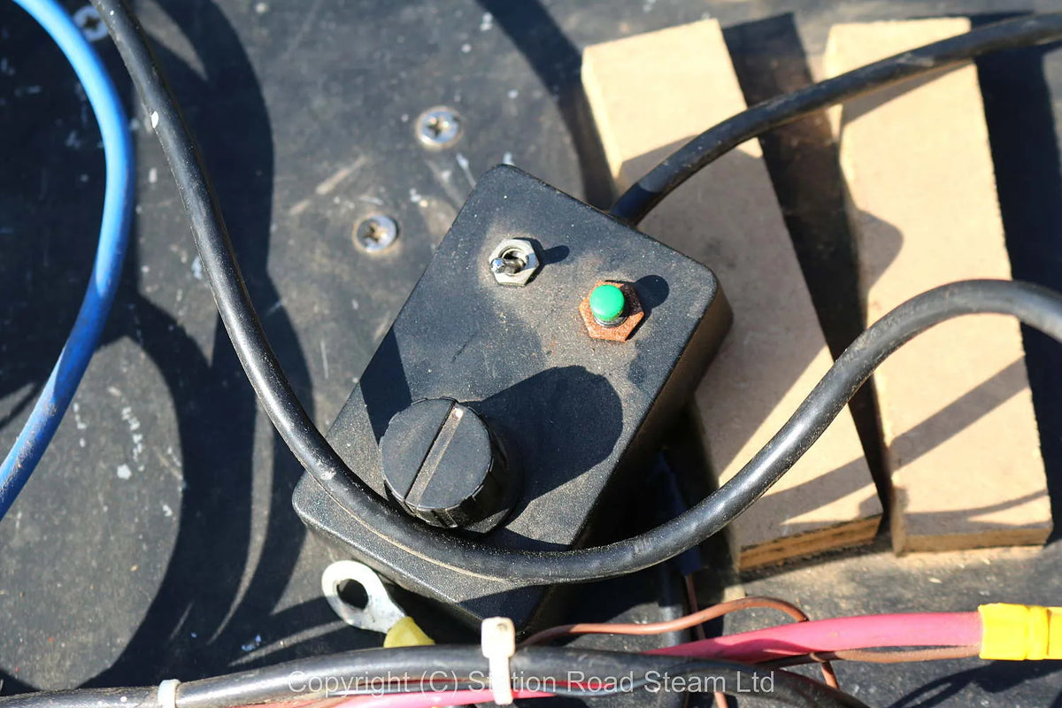 5 inch gauge battery-electric shunter