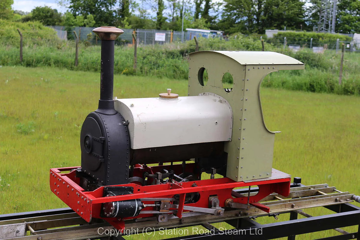 7 1/4 inch gauge 3 inch scale Hunslet 0-4-0ST