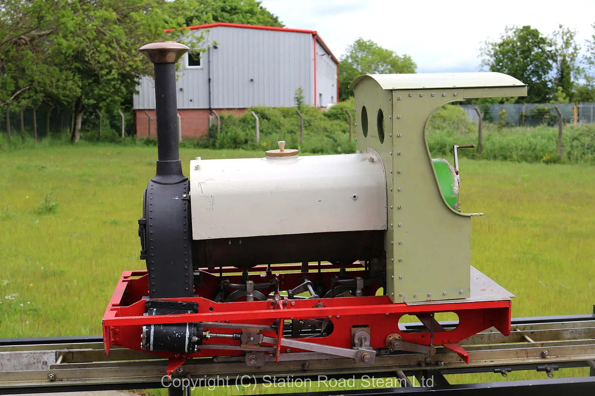 7 1/4 inch gauge 3 inch scale Hunslet 0-4-0ST