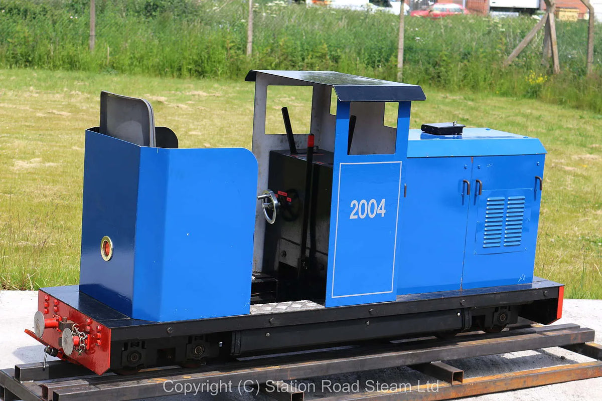 7 1/4  inch  gauge sit-in petrol-hydraulic shunter