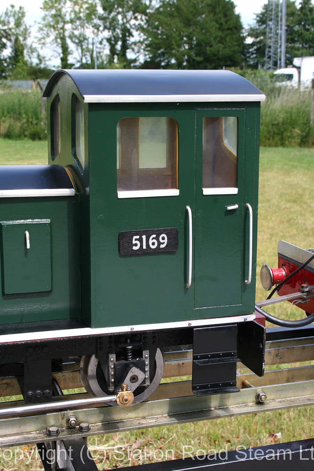 7 1/4 inch gauge battery electric 0-4-0 with driving truck