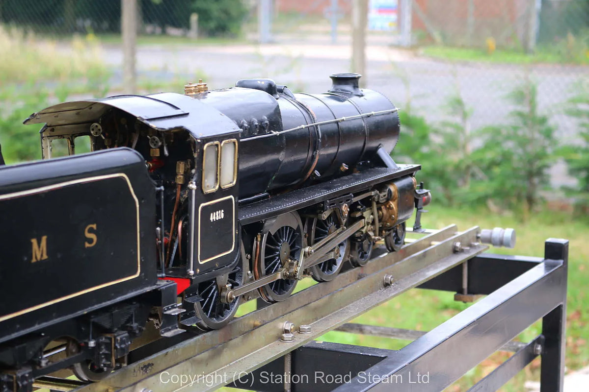 3 1/2 inch gauge Black 5